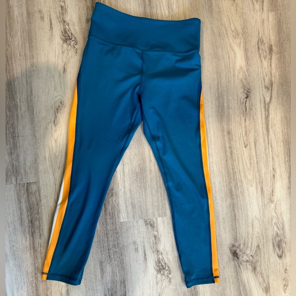 Zyia Joplin blue light n tight leggings.  Size 6-8 - Picture 1 of 4